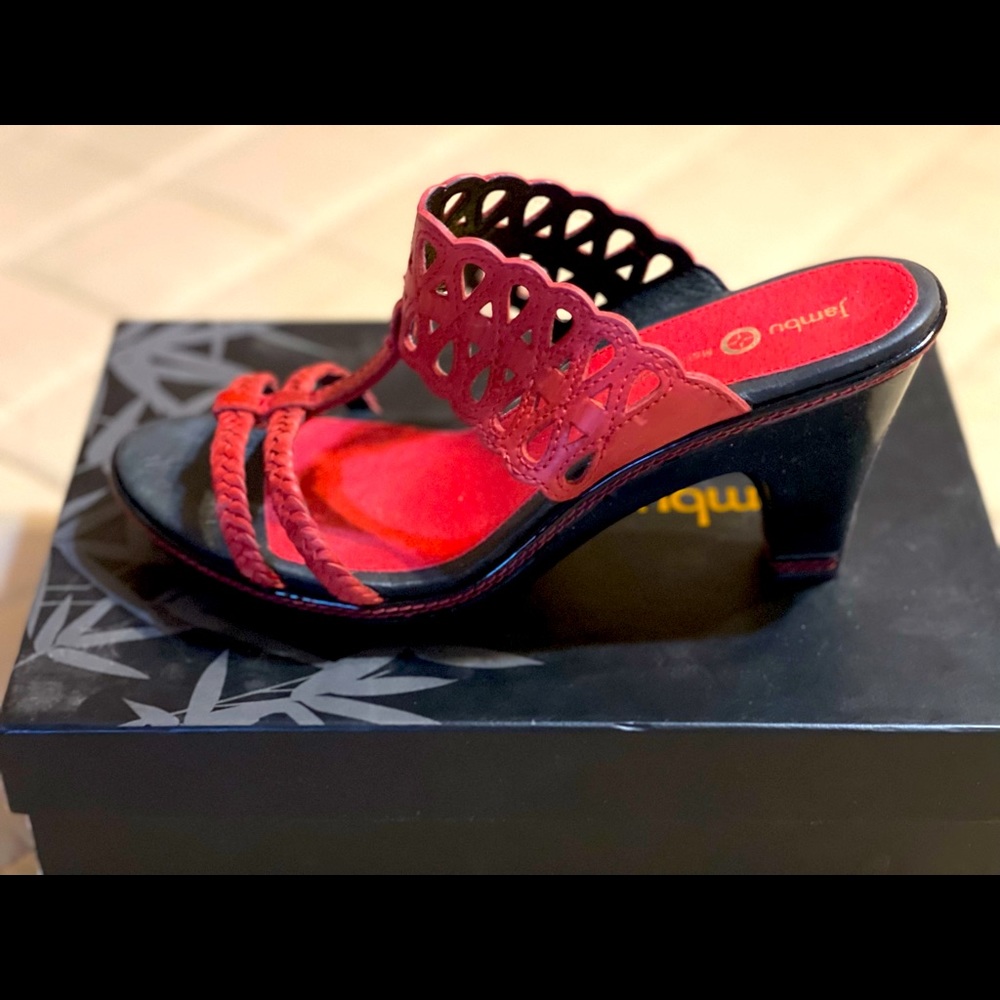 Jambu Sandals